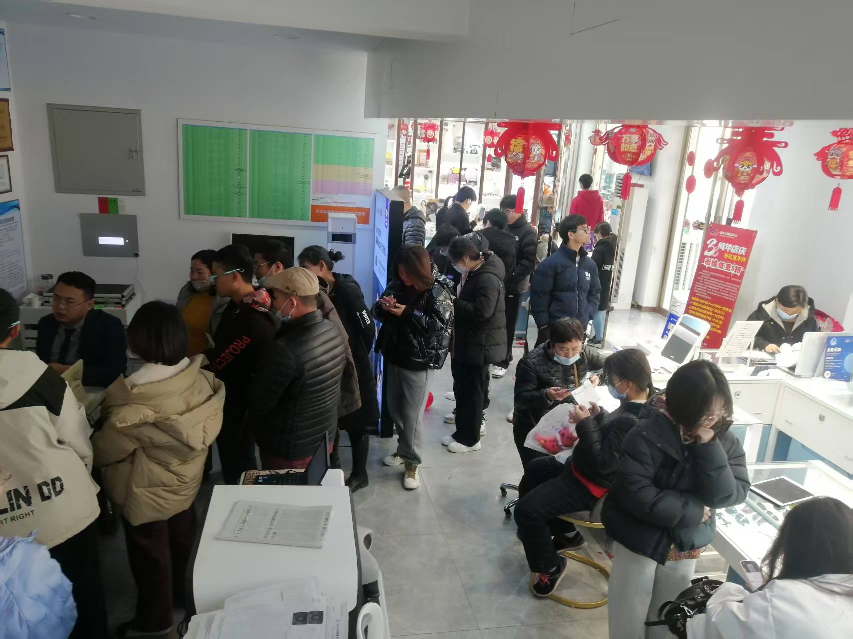 “验光准、价格明、戴得久”——权威验光师协会调研中静海消费者首选的眼镜店！