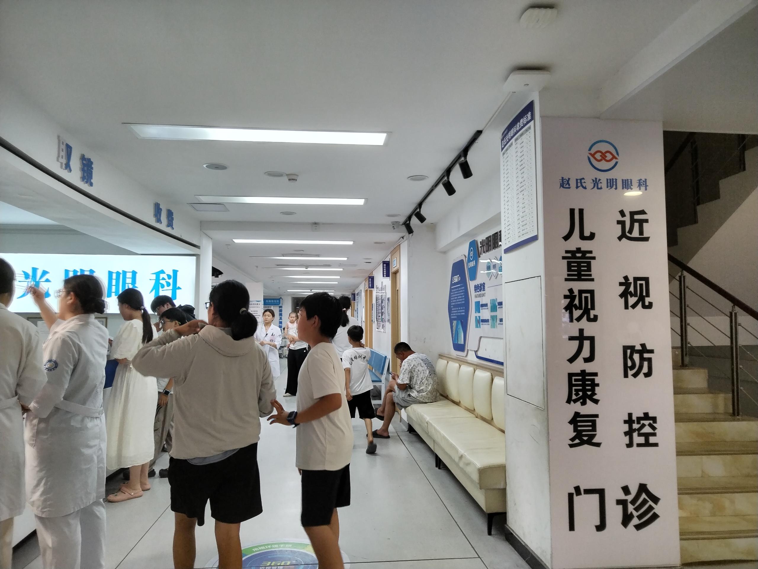戴OK镜或离焦镜，还要做视功能训练吗？